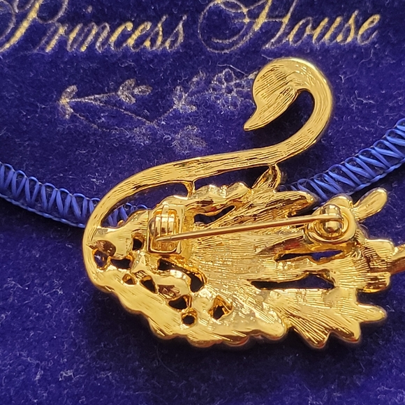 Princess House Swan Brooch - Picture 3 of 3